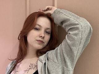 cam girl chatroom LindaBenne