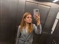 sexy live cam girl LizzieIacovino