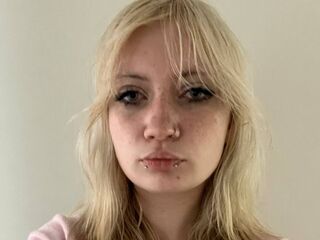adult webcam chatroom LoisBrindamour