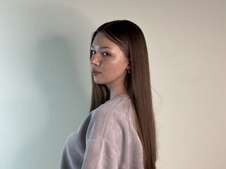 beautiful webcam girl LouisePov