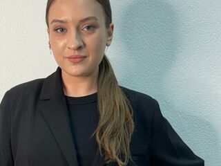 adult cam chat room LyndaEstle