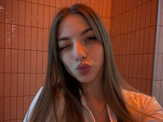 naughty cam girl fingering pussy MagdalenFaist