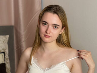 camslut naked MargoBerks