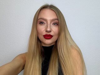 camgirl playing with sextoy MariaKross