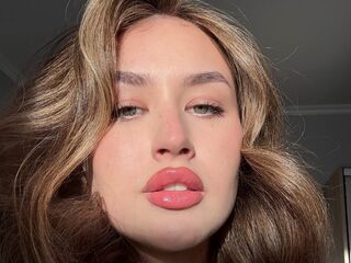 naughty cam girl masturbating MarielleDefalco