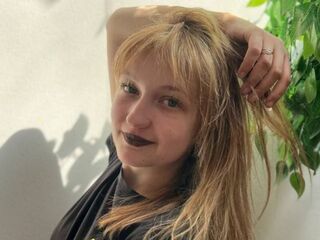 hot cam girl masturbating MarryMartins