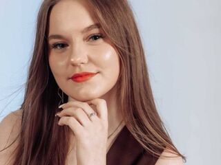 hot cam girl fingering shaved pussy MaryamOropesa