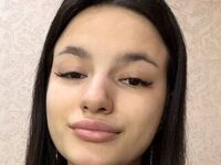 girl topless MeiRuehlen