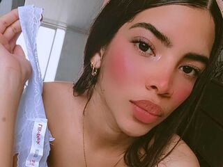 girl showing pussy MeliPartner