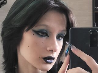 naked girl with webcam masturbating with dildo MeriHollway