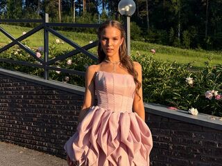 teasercam MirianaFarris