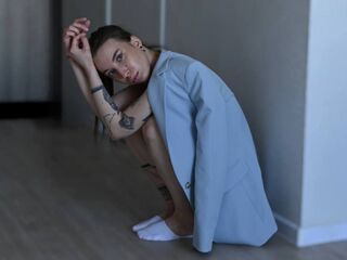 cam slut video chat MirnaLatourette