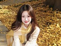 fingering camgirl MoleSon