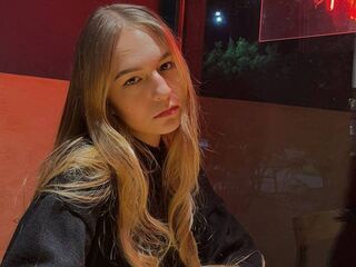 fingering camwhore NellMocarski