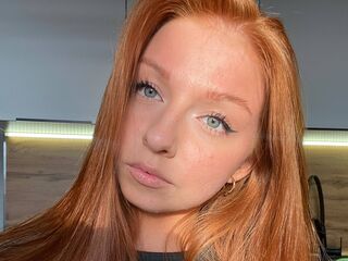 masturbating webcamgirl NicoleTatako