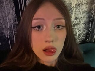 cam girl playing with dildo NixoraOra