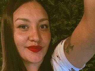 camgirl playing with vibrator NormaSmit