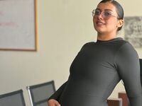 cam girl masturbating with sextoy PauVega