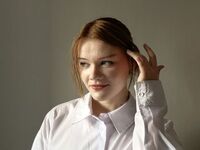 camslut topless PerlaDezern