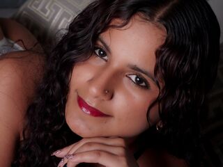 live webcam performer PerlaRodriguez