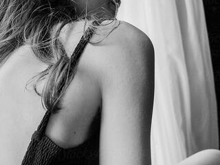 hot video chat RemaRoy