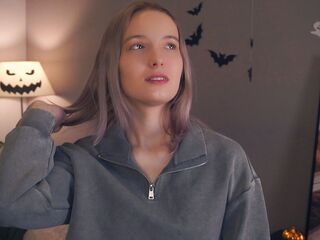 cam strip tease RessieKaua