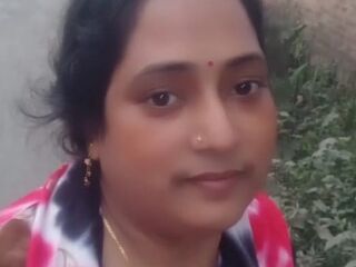 fingering camgirl picture RiyaSen