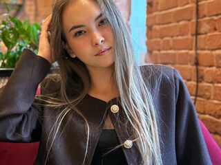 cam girl playing with dildo RossieSpangle