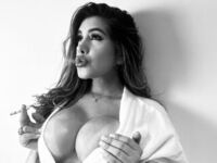 naked cam girl fingering pussy SarayYork