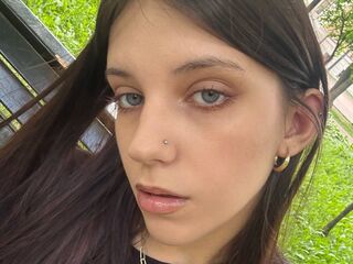 naughty camgirl photo SaritaHowick