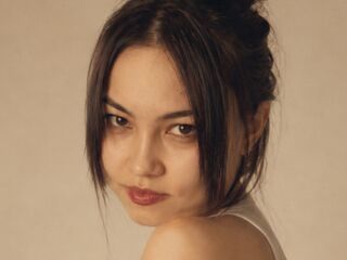 beautiful webcam girl SeeBugl
