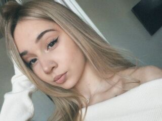 beautiful girlcam ShaquitaSofranko