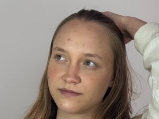 camslut naked SharriDougan