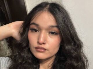 cam girl spreading pussy SorayaBenezra