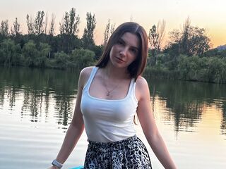 kinky webcam model SunniPeavler