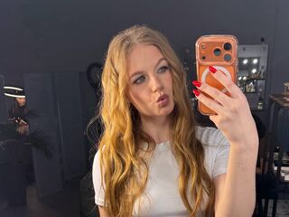 adult nude chat TainaSaffo