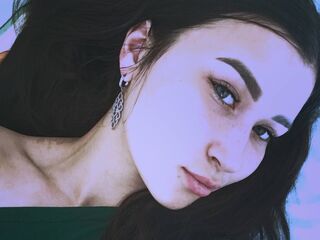 cam girl playing with vibrator WesleyLetcho