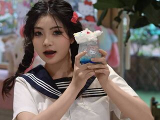 camwhore masturbating with dildo YangyiXiao